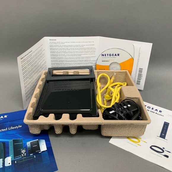 Netgear N300 WNR2000 Wireless Router Work and Play in Box - Picture 6 of 9